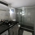 Arty Loft With Sea & Views 公寓 *