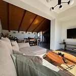 Arty Loft With Sea & Views