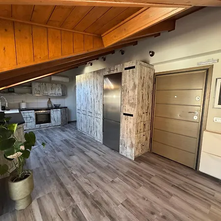 Appartement Arty Loft With Sea & Views