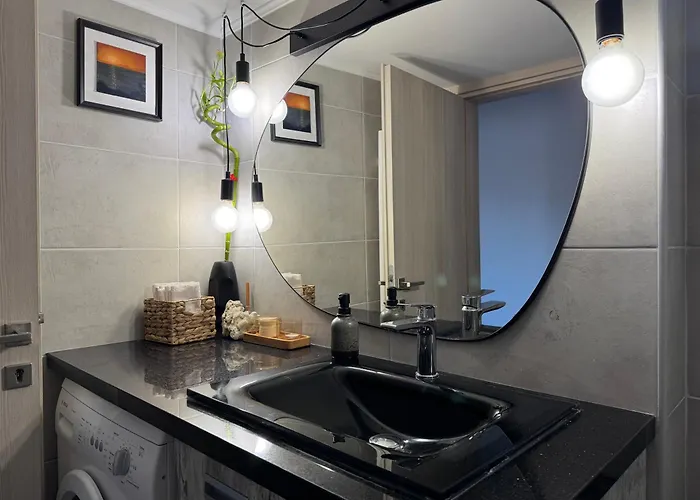 Arty Loft With Sea & Views *